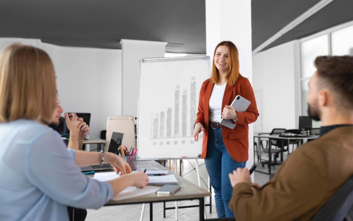 Professionelle Verkaufsgespräche in modernem Büroumfeld