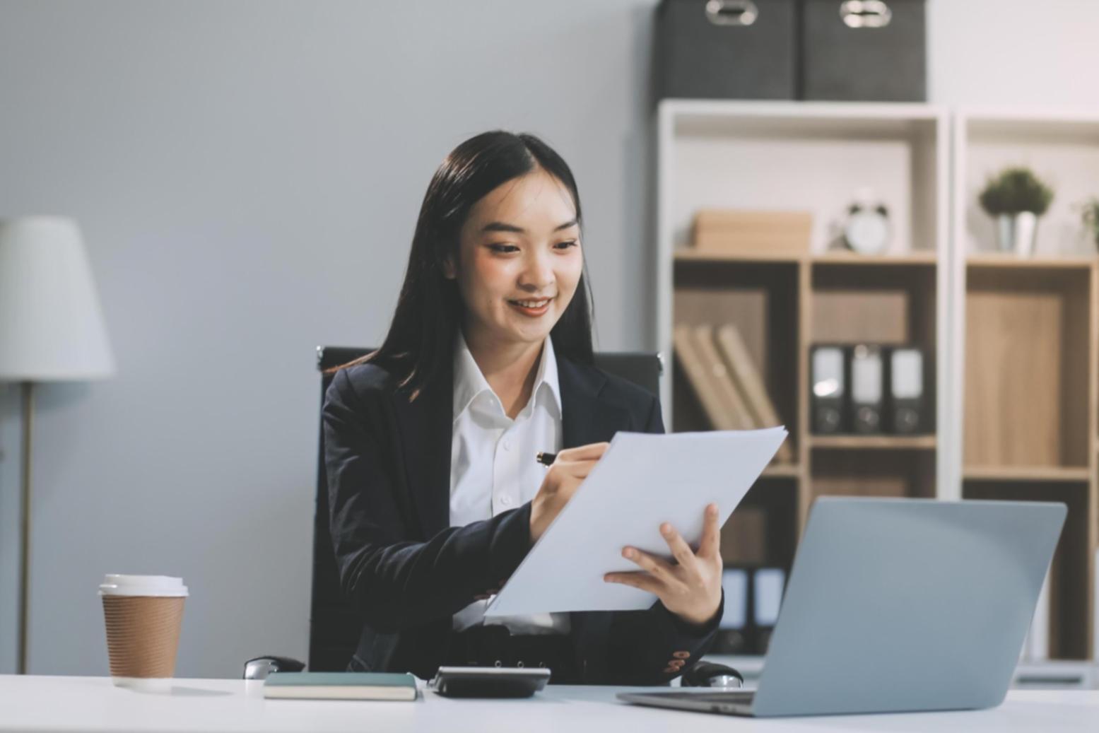 Praktische Vertriebsschulung in modernen Räumlichkeiten
